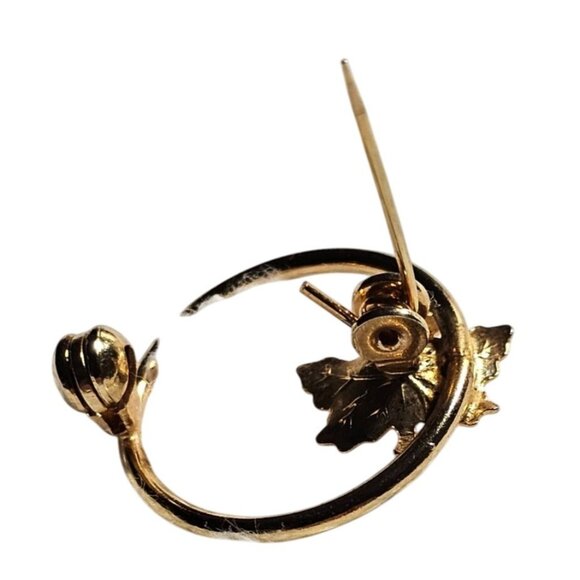 Vintage Gold Circle Maple Leaf Brooch With Faux Pearl Accent Pin 1 inch - Picture 3 of 5